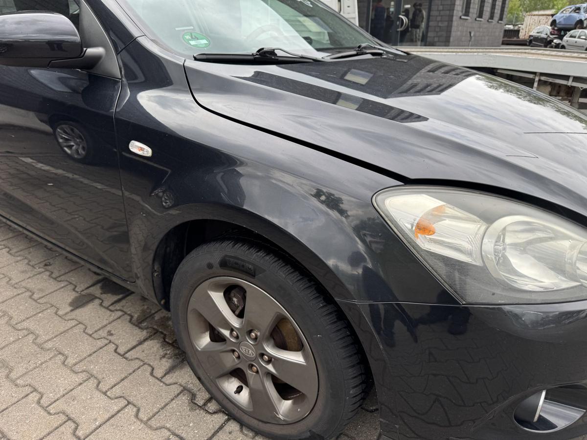 Kia Pro Ceed original Kotfl&uuml;gel vorn rechts 1K Black Pearl Bj.2010