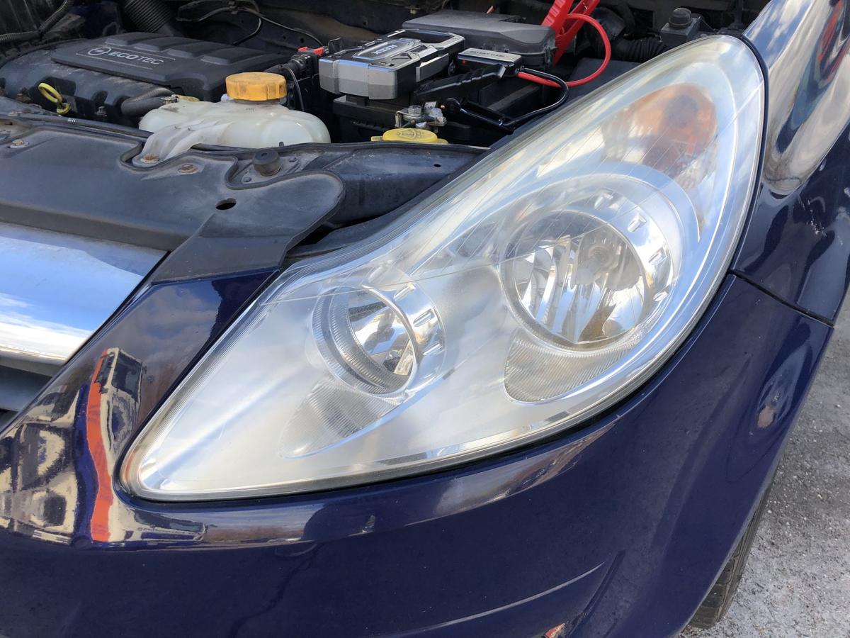 Opel Corsa D Scheinwerfer links Frontscheinwerfer Halogen OEM Trüb bis 2010