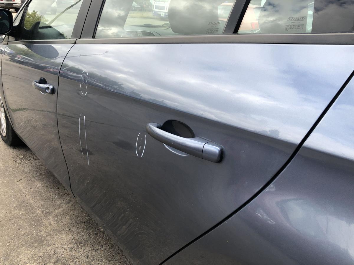 Fiat Bravo 198 T&uuml;r hinten links Fondt&uuml;r im Rohbau VR890/B Blu Avio