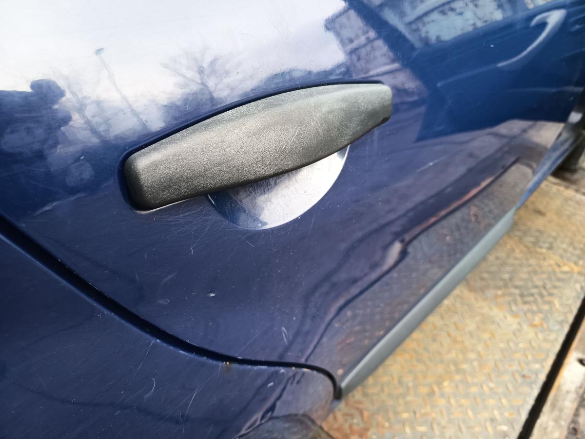 Dacia Sandero 1 original T&uuml;r hinten rechts Fond 61H Blue marine Bj 2009