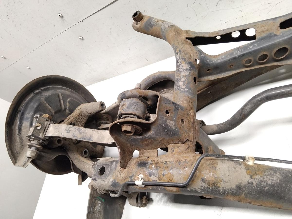 Audi A3 8P Facelift Hinterachse komplett 1.4TFSI 92kw Bj.2010