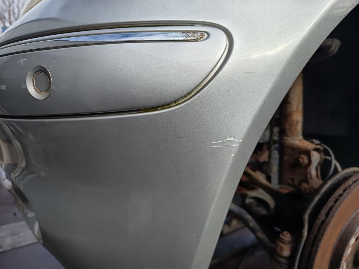 Mercedes W168 Mopf original Sto&szlig;stange F&auml;nger vorn Front 761 Polarsilber Bj 2001