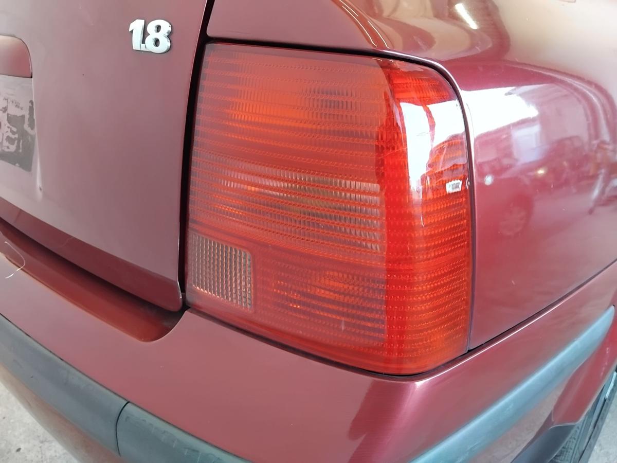 VW Passat 3B Limousine original R&uuml;ckleuchte Heckleuchte rechts BJ1997