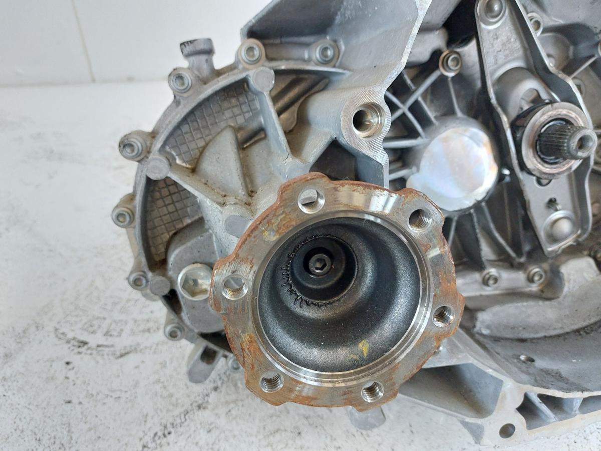 Audi Q2 Typ AG Getriebe Schaltgetriebe 6 Gang Kennung UTV nur 15tkm