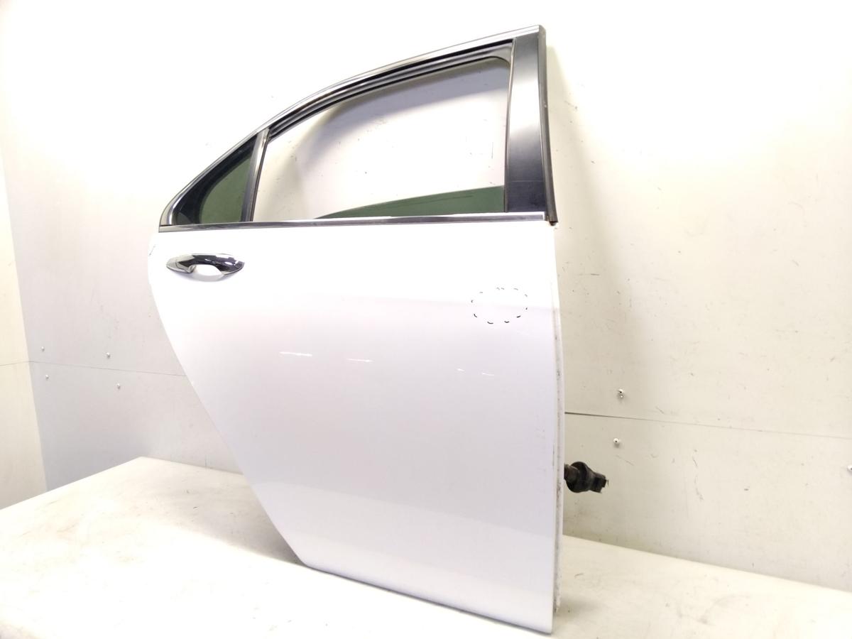 Honda Accord 7 CN1 Limousine T&uuml;r hinten rechts weiss 4-t&uuml;rig BJ2004