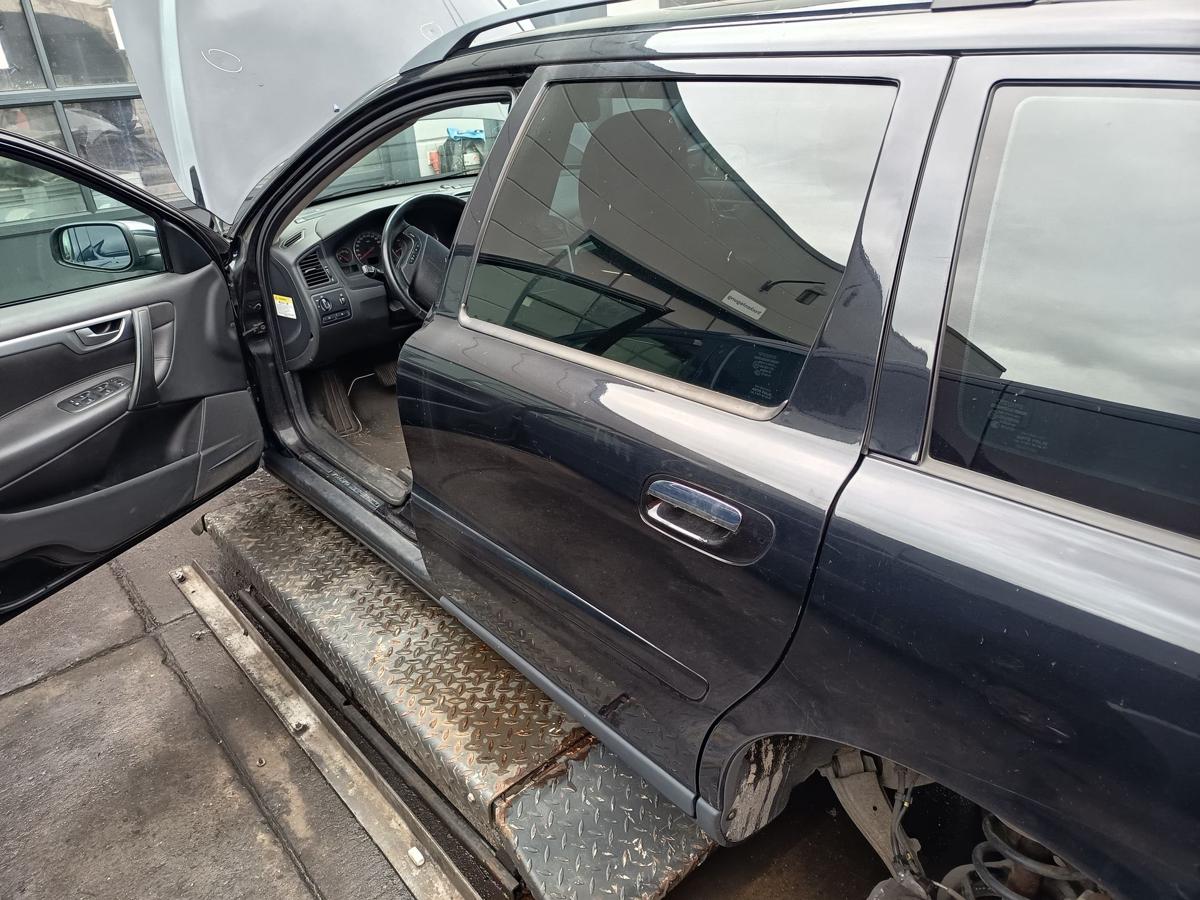 Volvo V70 II original Tür hinten links Fond 452 Saphirschwarz Bj 2005