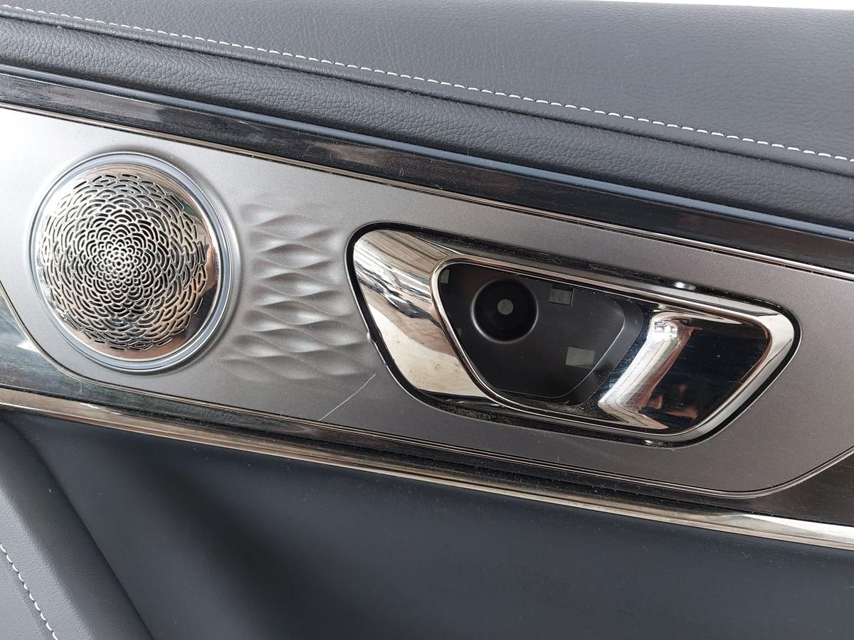 Omoda 5 EV Elektro T&uuml;rverkleidung hinten rechts Verkleidung Sony Soundsystem