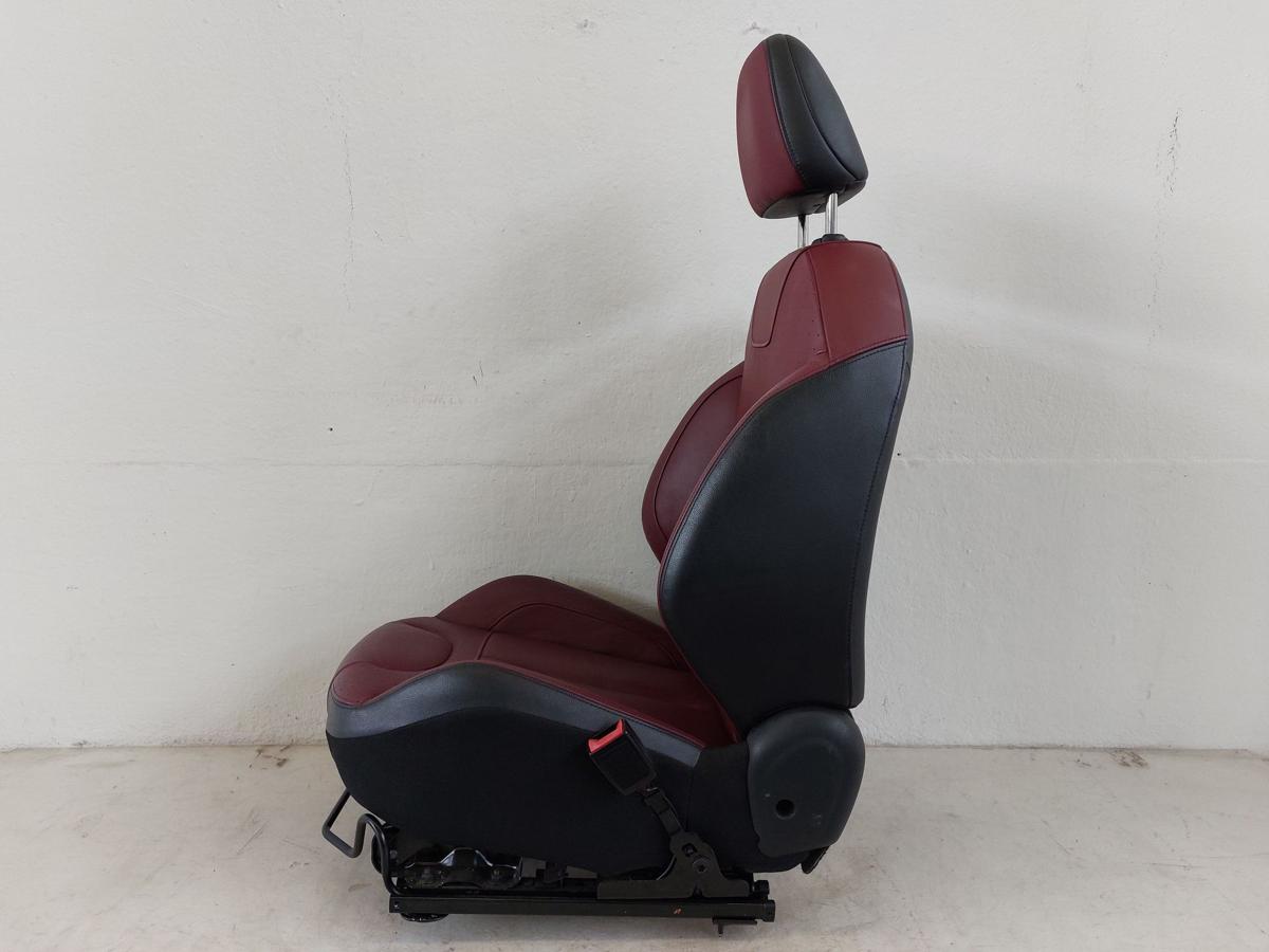 Citroen DS3 Sport Chic Sitz vorn rechts Beifahrersitz Leder Ledersitz weinrot