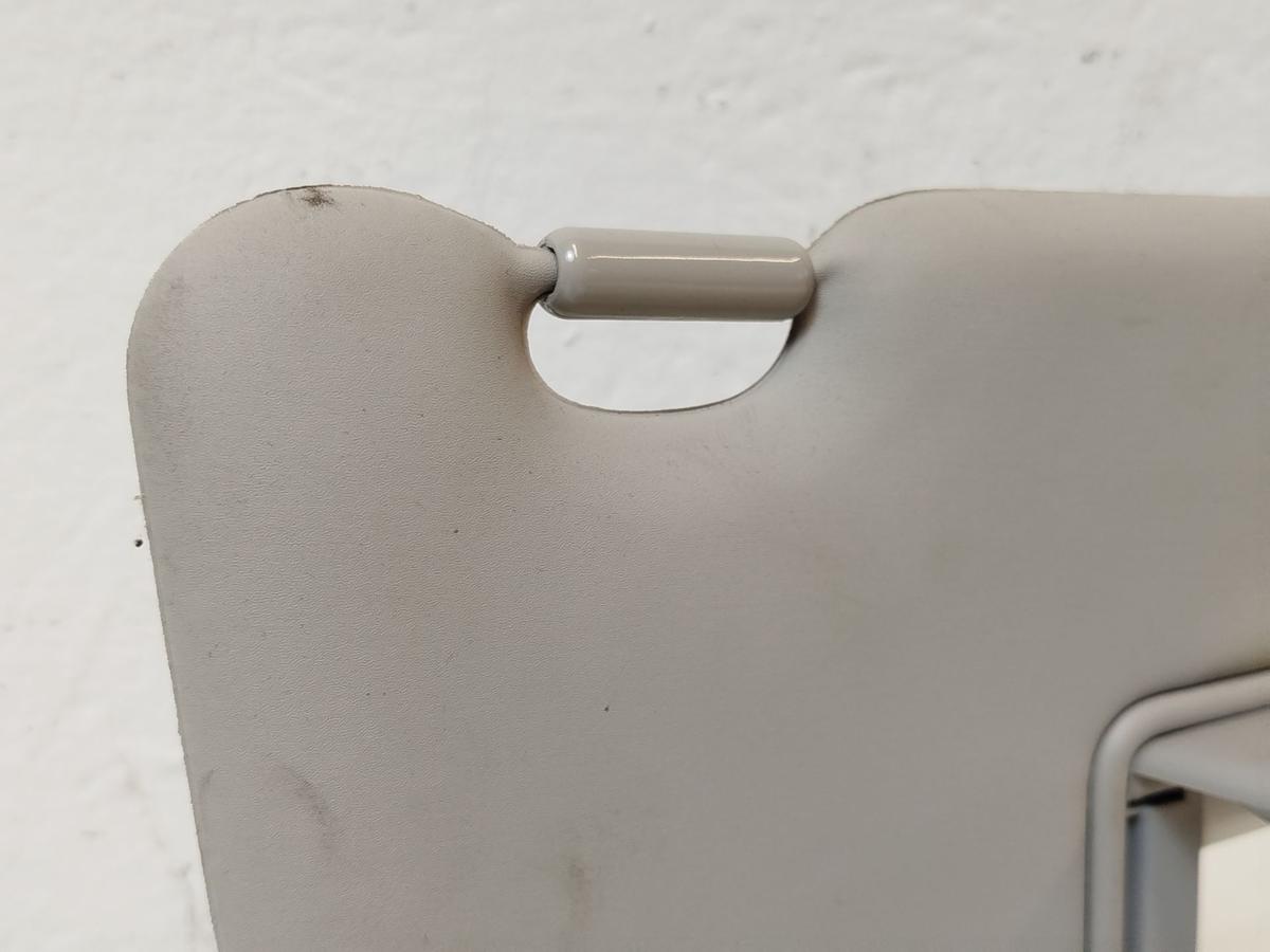 Nissan Leaf ZE1 40kWh Sonnenblende vorn rechts Beifahrerseite mit Spiegel