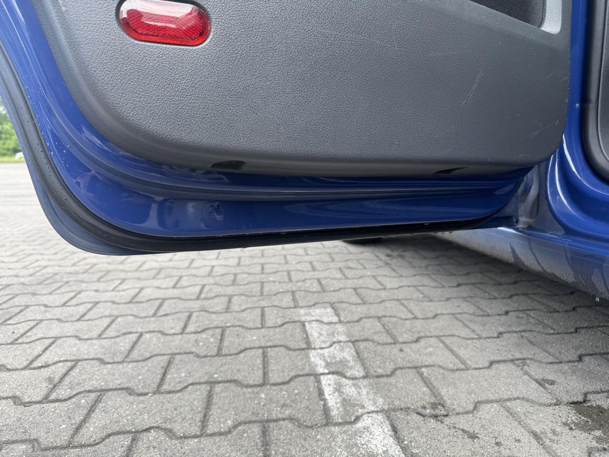 VW Touran 1T original T&uuml;r hinten links LL5M Indienblau Rohbau Bj.2008