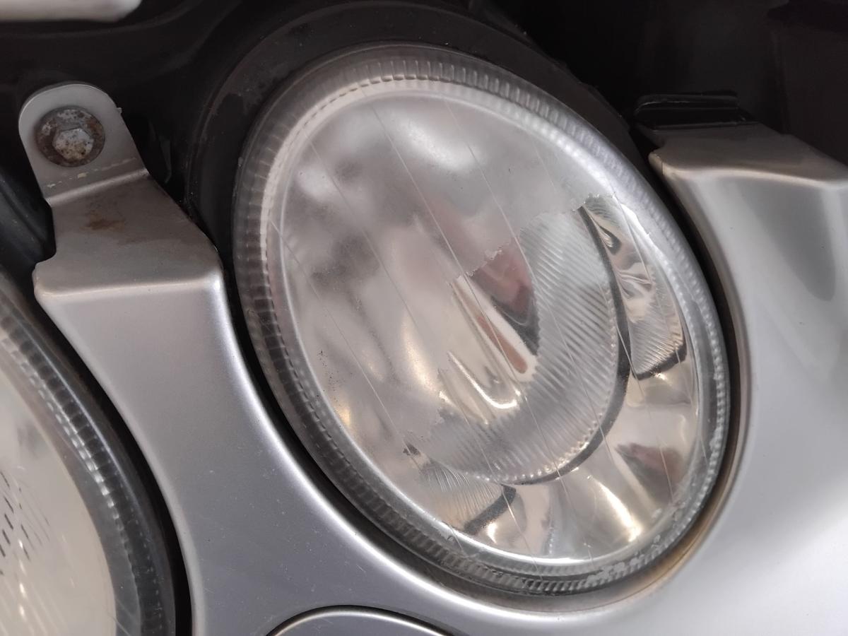 Mercedes E Klasse 211 orig Scheinwerfer rechts Xenon Kurvenlicht vergilbt BJ2004