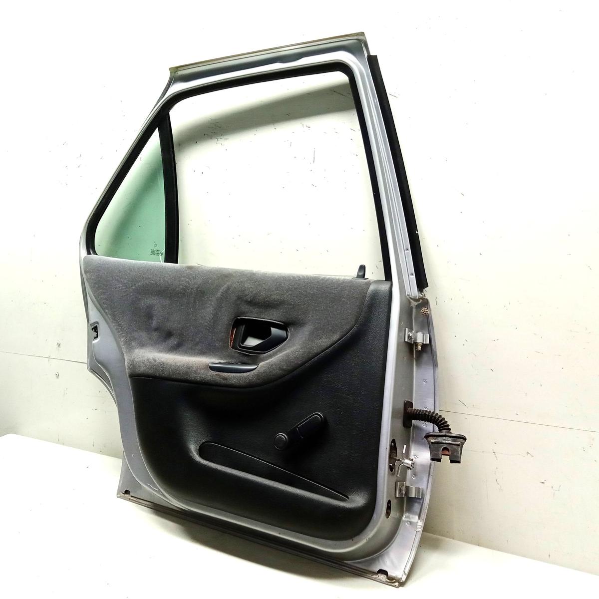 Peugeot 306 Break original T&uuml;r hinten links silbermetallic Kombi BJ2000