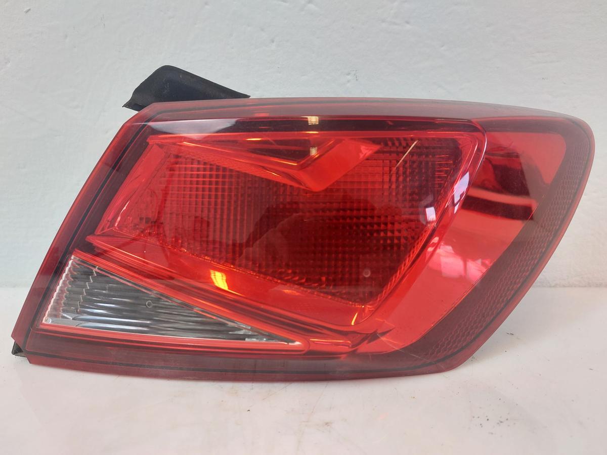 Seat Leon III 5F Rückleuchte außen rechts Ecke Rücklicht Heckleuchte kein LED