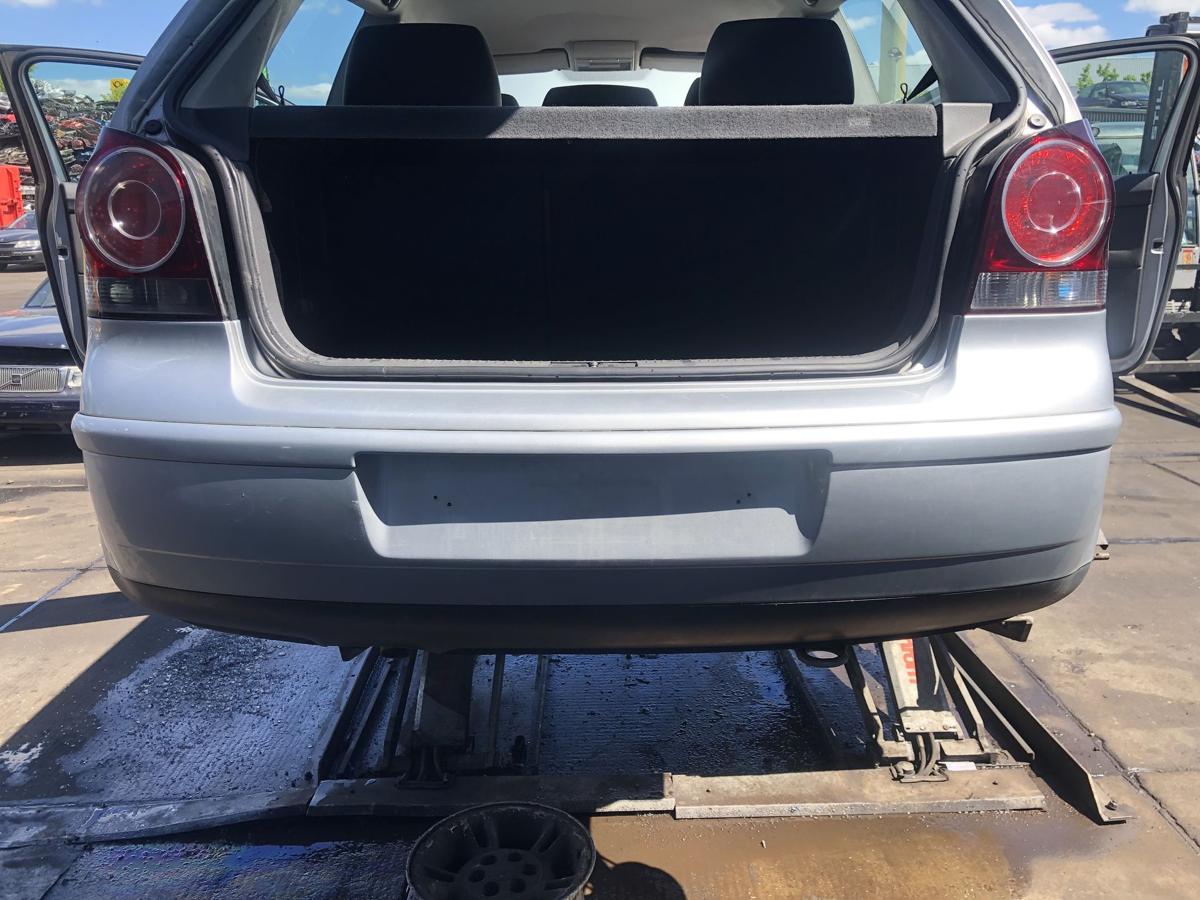 VW Polo 9N3 original Stoßstange Fänger hinten/Heck A7W Reflexsilber Bj 2005