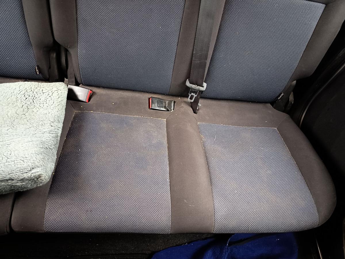 Opel Combo D original Sitz hinten links 2er Bank Stoff Baujahr 2012