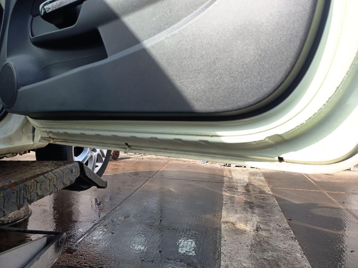 Opel Corsa D 3t&uuml;rer original T&uuml;r rechts Beifahrer Z30R Guacamolewei&szlig; Bj 2012