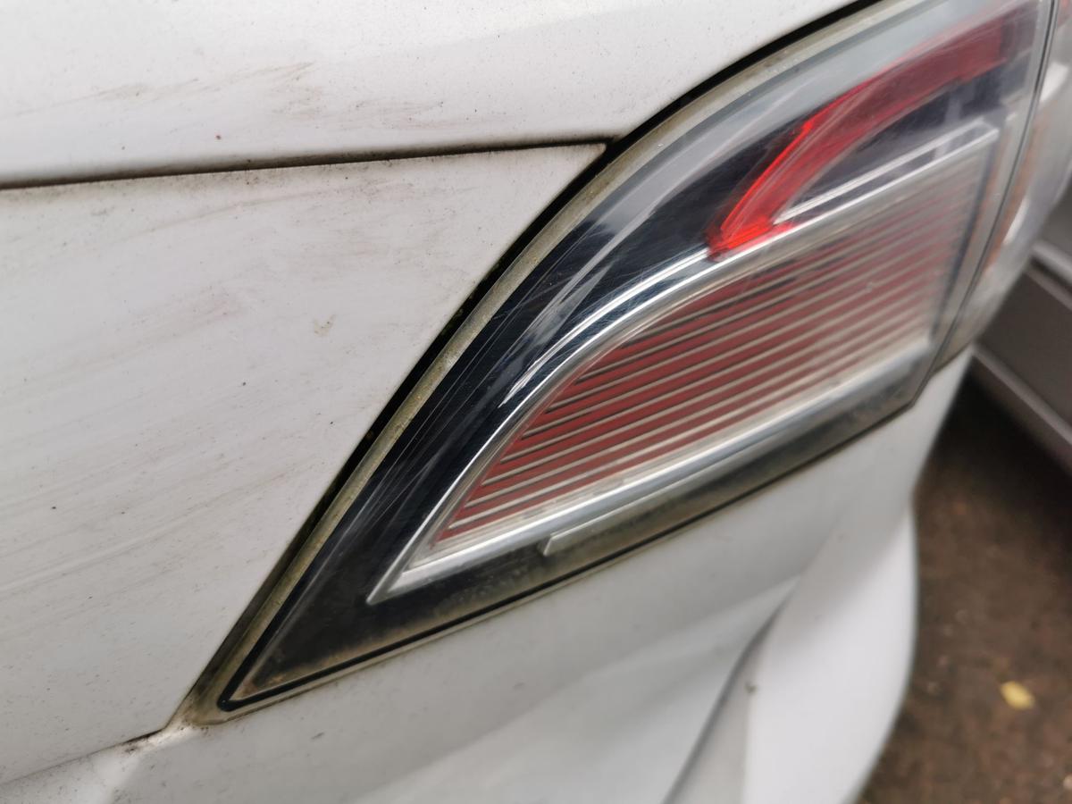 Mazda 6 GH Kombi Rückleuchte Schlussleuchte Rücklicht hinten innen rechts 10-12