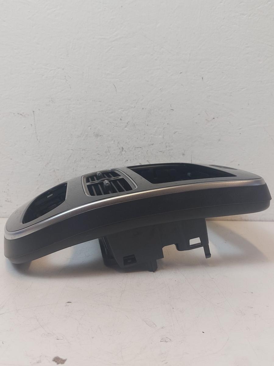 Renault Clio IV X98 TCe90 Luftd&uuml;sen mitte mit Radiorahmen Einbauschacht