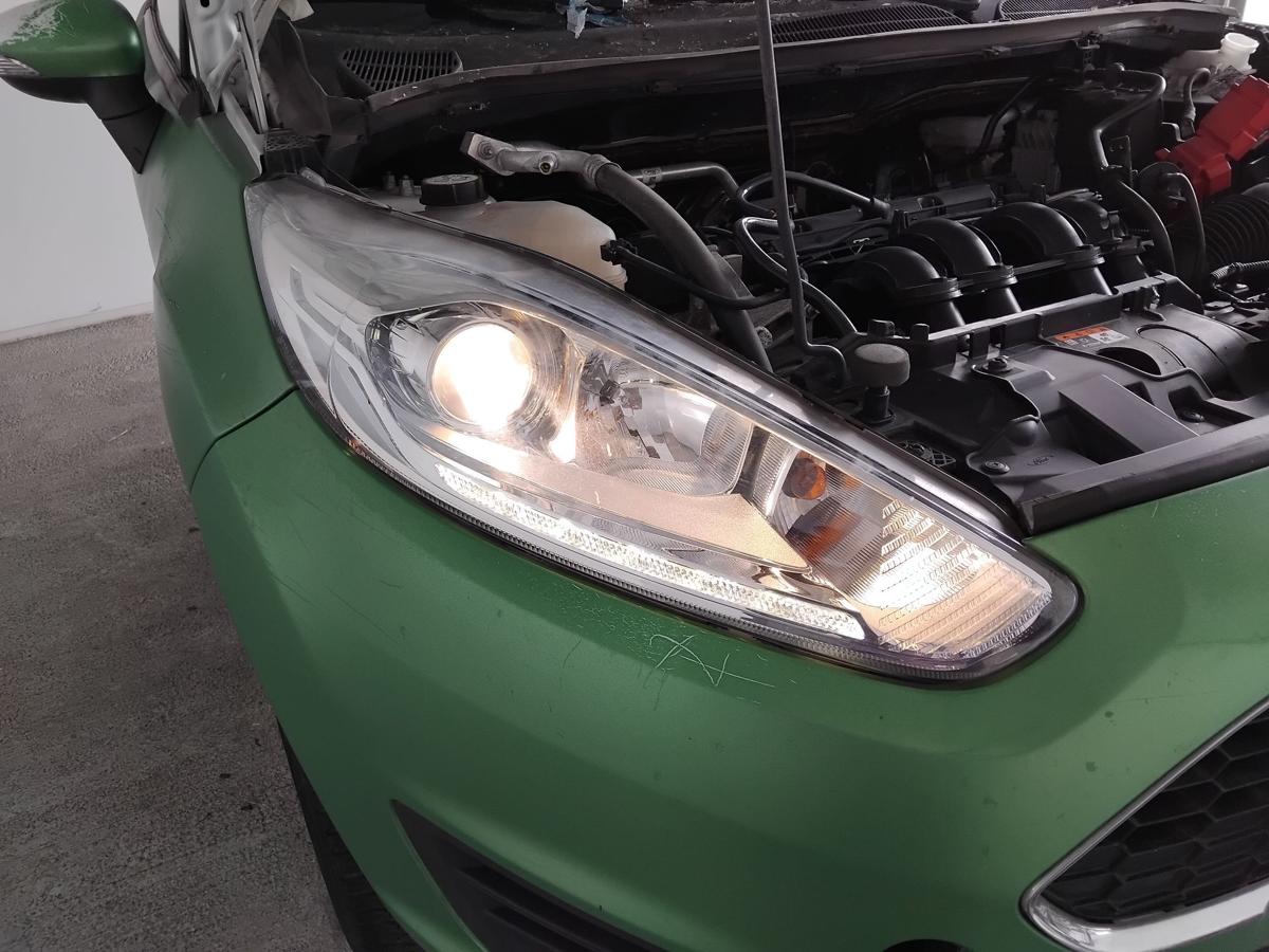 Ford Fiesta JA8 orig Scheinwerfer rechts Halogen mit LED Tagfahrlicht BJ2016