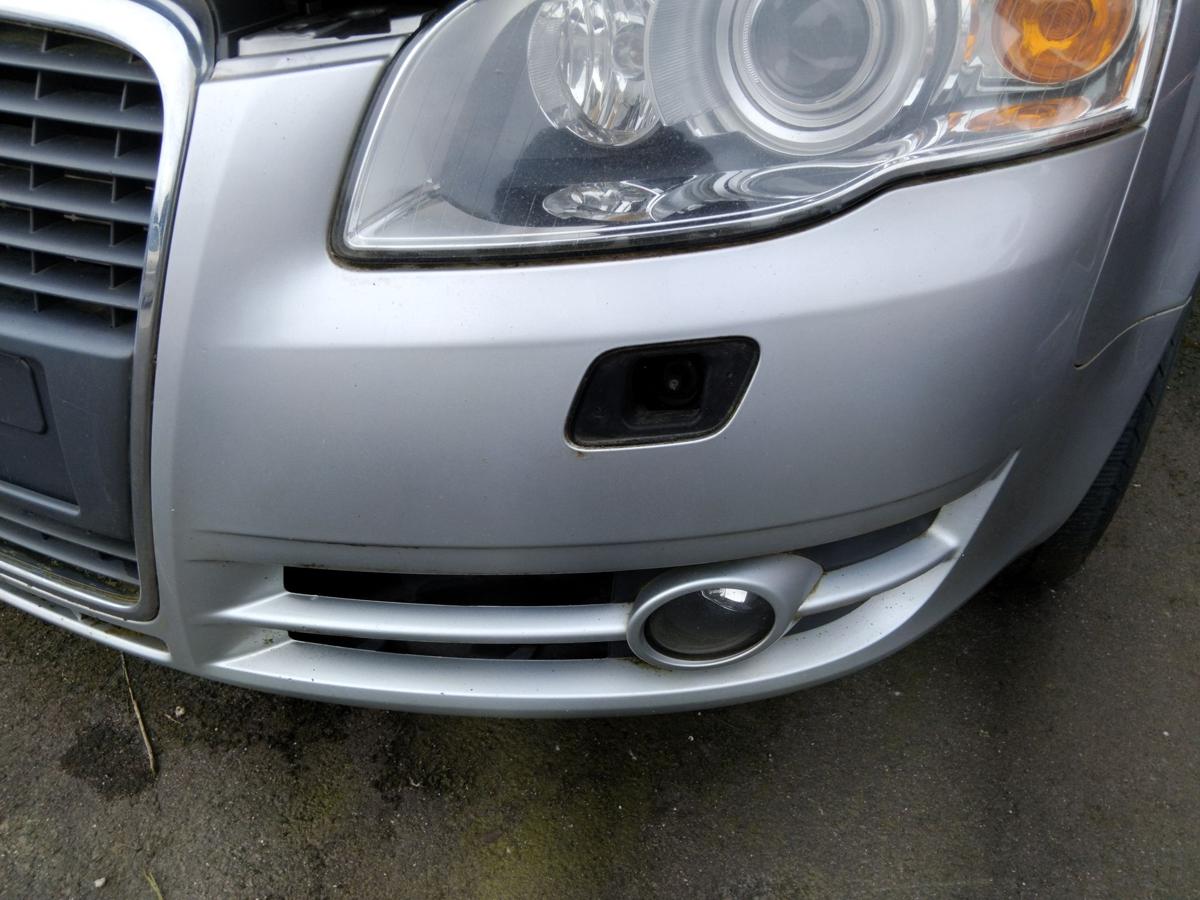 Audi A4 8E B7 original Stoßfänger Stoßstange vorn SRA lichtsilber LY7W BJ2006