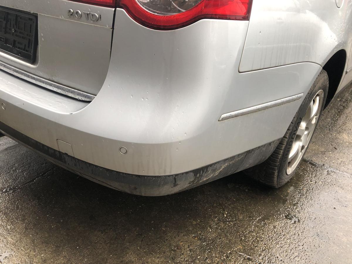 VW Passat 3C B6 Variant Sto&szlig;f&auml;nger hinten Hecksch&uuml;rze mit PDC AHK Klappe LA7W