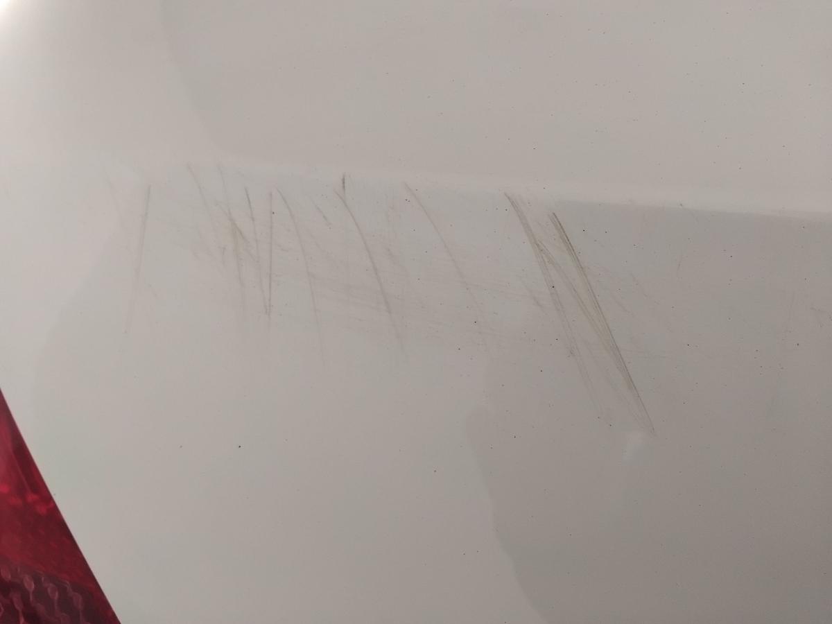 Peugeot 308 I Heckklappe EWP Schneewei&szlig; mit Scheibe BJ2010 3-t&uuml;rig Flie&szlig;heck