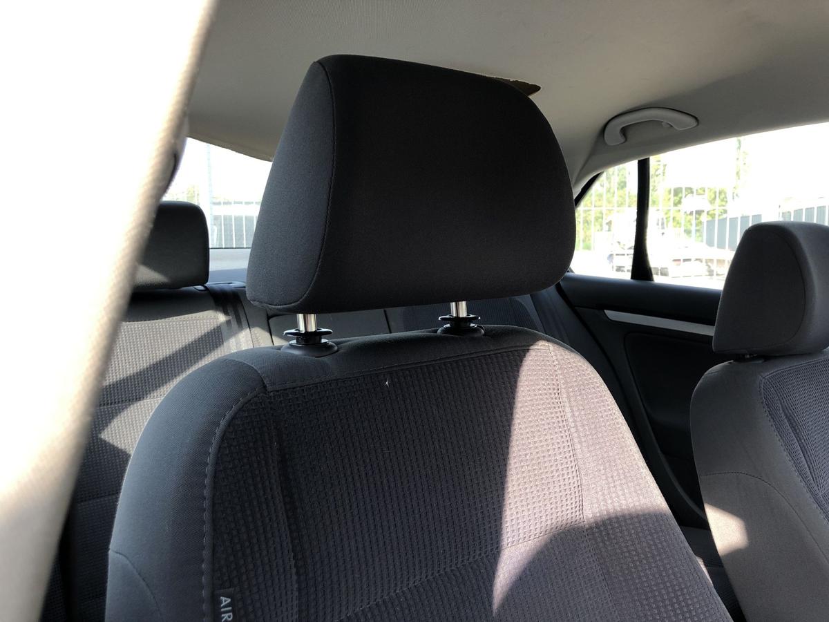VW Jetta 1K Sitz vorn rechts Beifahrersitz Stoff mit Heizung Autositz