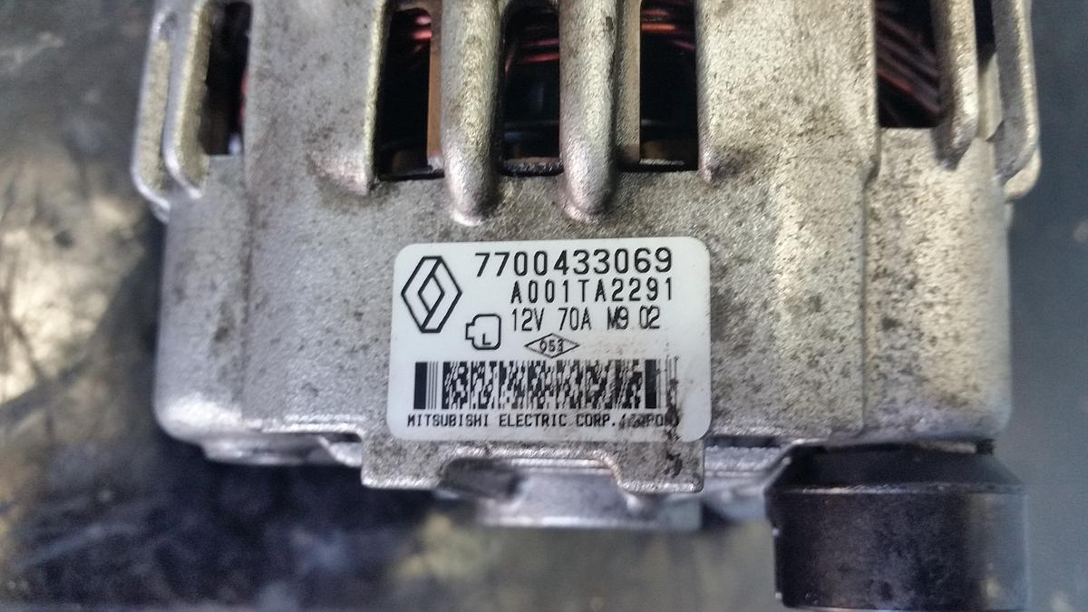 Renault Clio II orig Lichtmaschine Generator 70A 1149ccm 43kw Bj 2000
