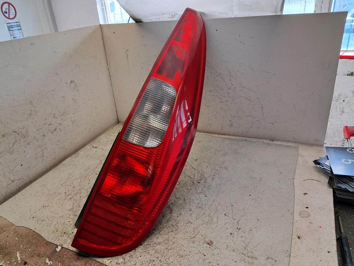 Mitsubishi Colt Z30 5-t&uuml;rig original R&uuml;ckleuchte Schlussleuchte rechts BJ2006