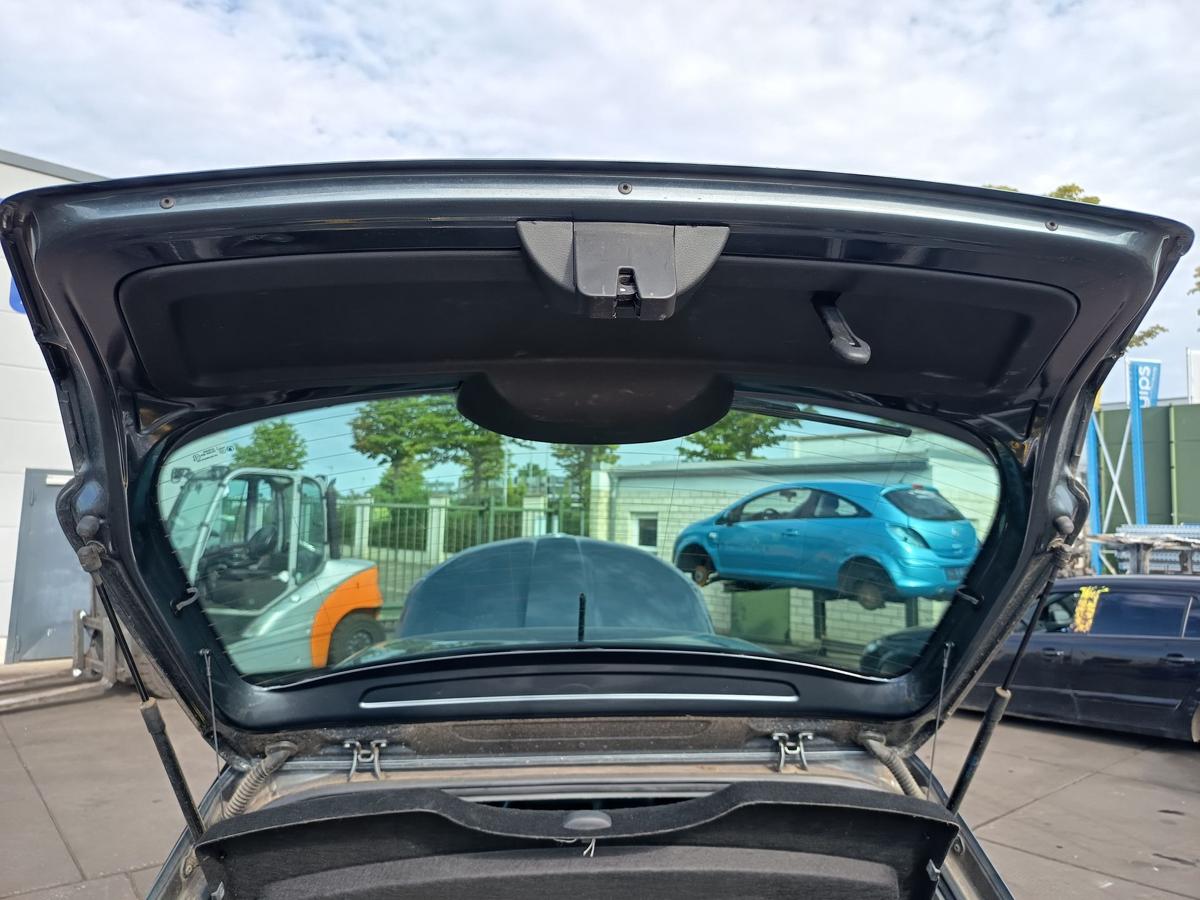 Skoda Fabia III NJ Limo original Heckklappe mit Scheibe F7Y Quarzgrau Bj 2015