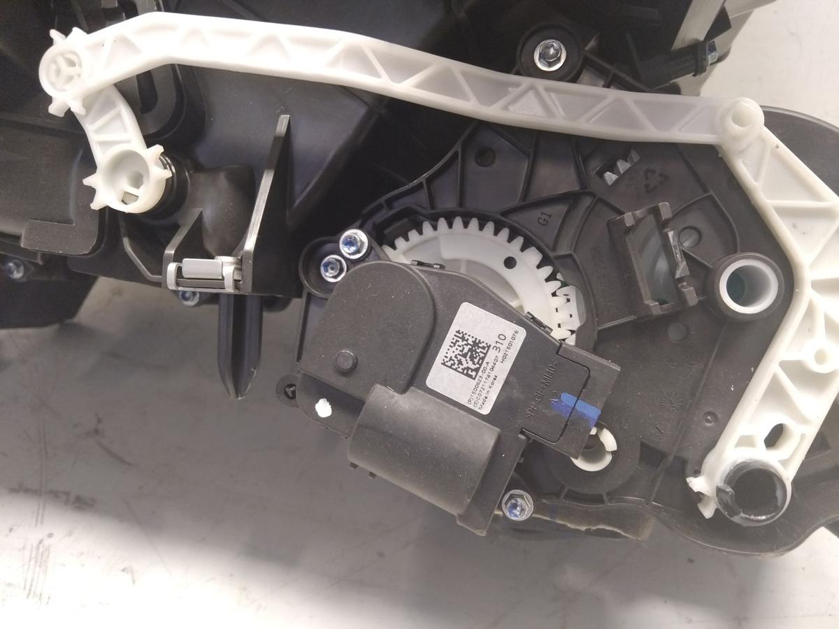 Tesla Model Y original Heizungskasten 162828100A BJ2023