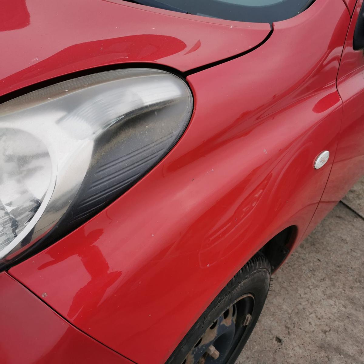 Nissan Micra 3 K12 Kotflügel Fender Seitenwand vorn links Z10 Solid Red