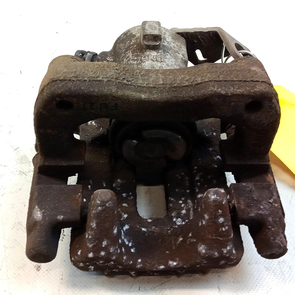 Skoda Fabia 3 III NJ original Bremssattel Hinterachse rechts 230x9mm Bj.2014