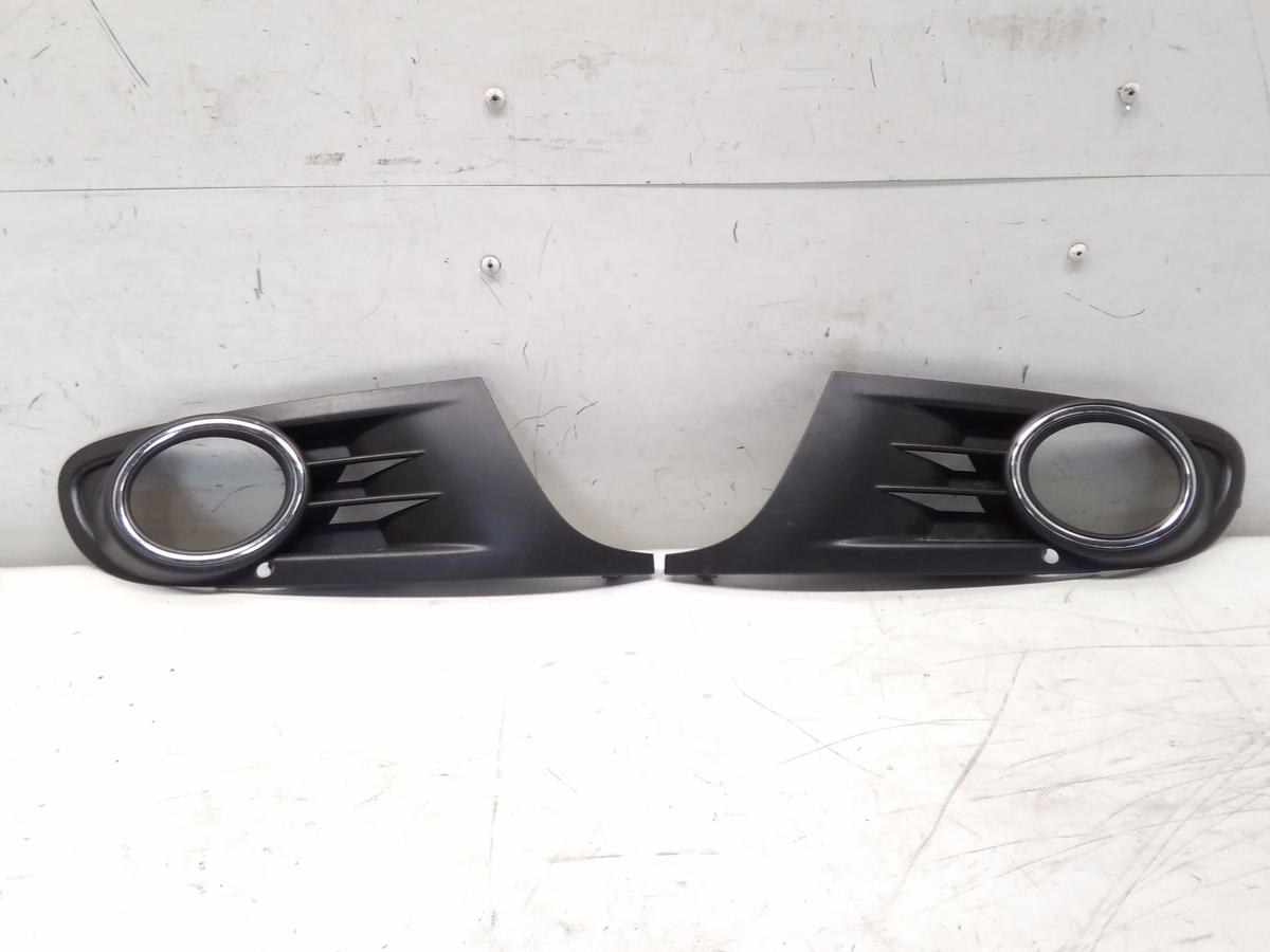 VW Golf 6 orig.Lüftungsgitter Nebelscheinwerfer Stoßfänger vorn li+re BJ2012