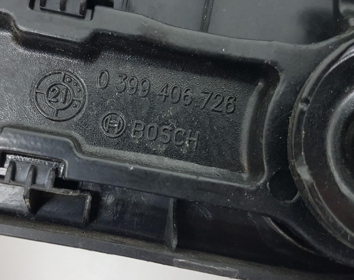 Tesla Model X Wischerarm vorn rechts Bj2022 1615632-00-A 0399406726 schwarz