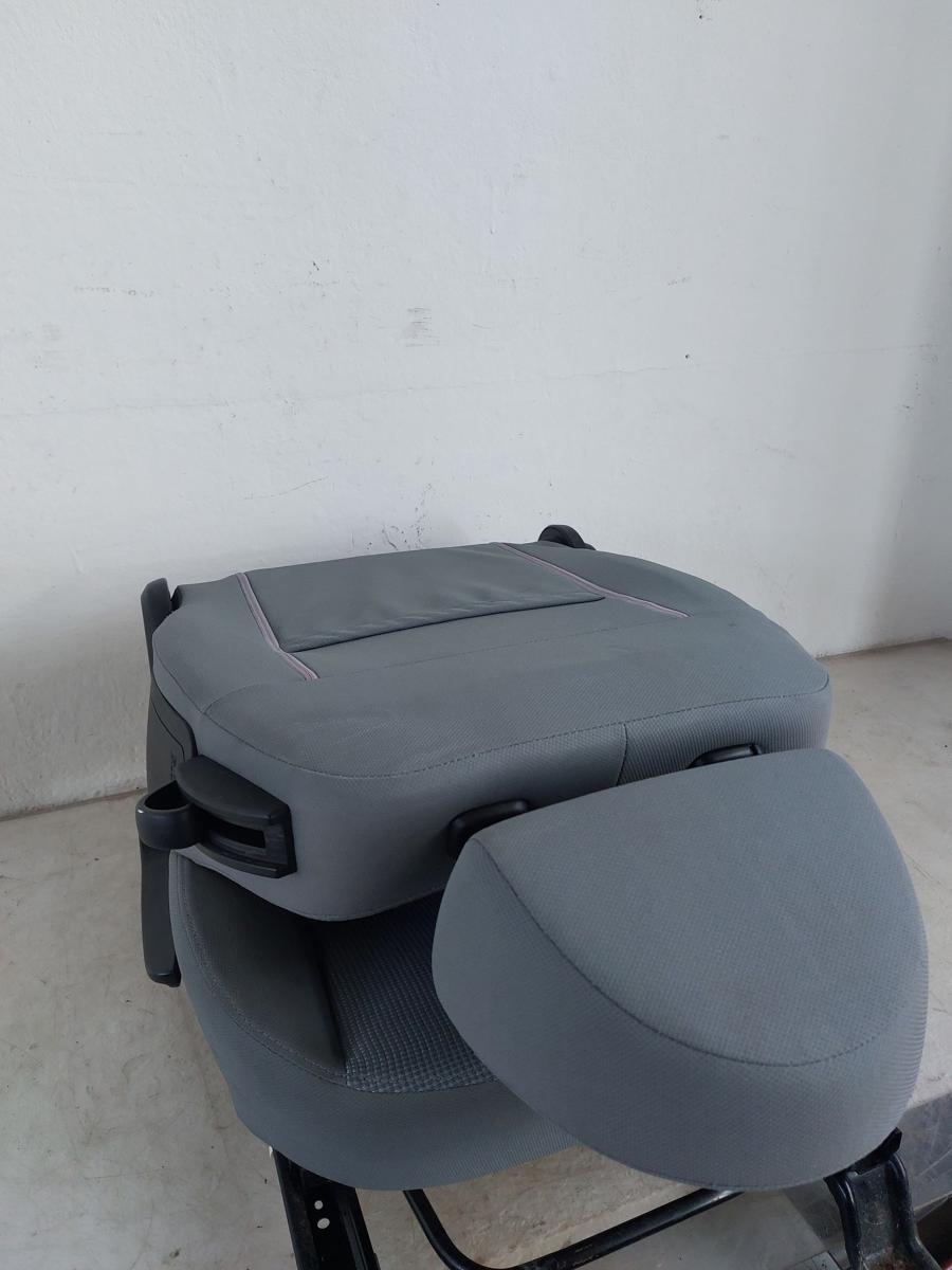 Mitsubishi Colt CZC Cabrio Sitz vorn rechts Beifahrersitz Stoff hellgrau