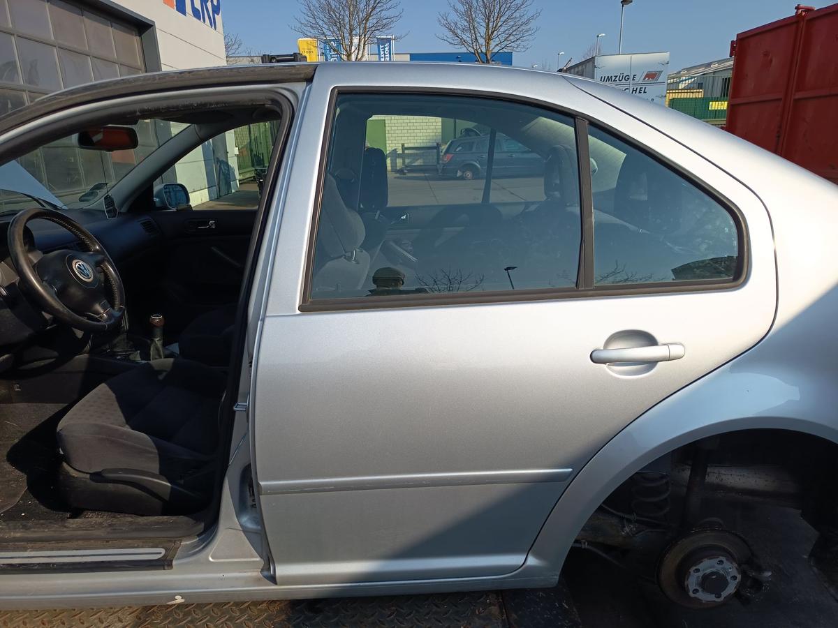 VW Bora 1J original T&uuml;r hinten links Fond Limo A7W Reflexsilber Bj 2001