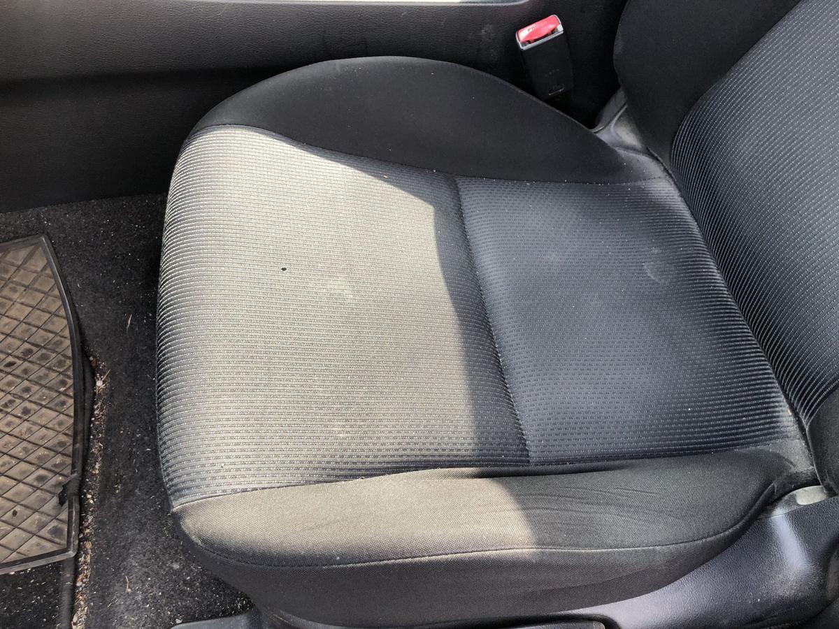 Mazda 3 Typ BL Sitz vorn links Fahrersitz Stoff mit Heizung Autositz