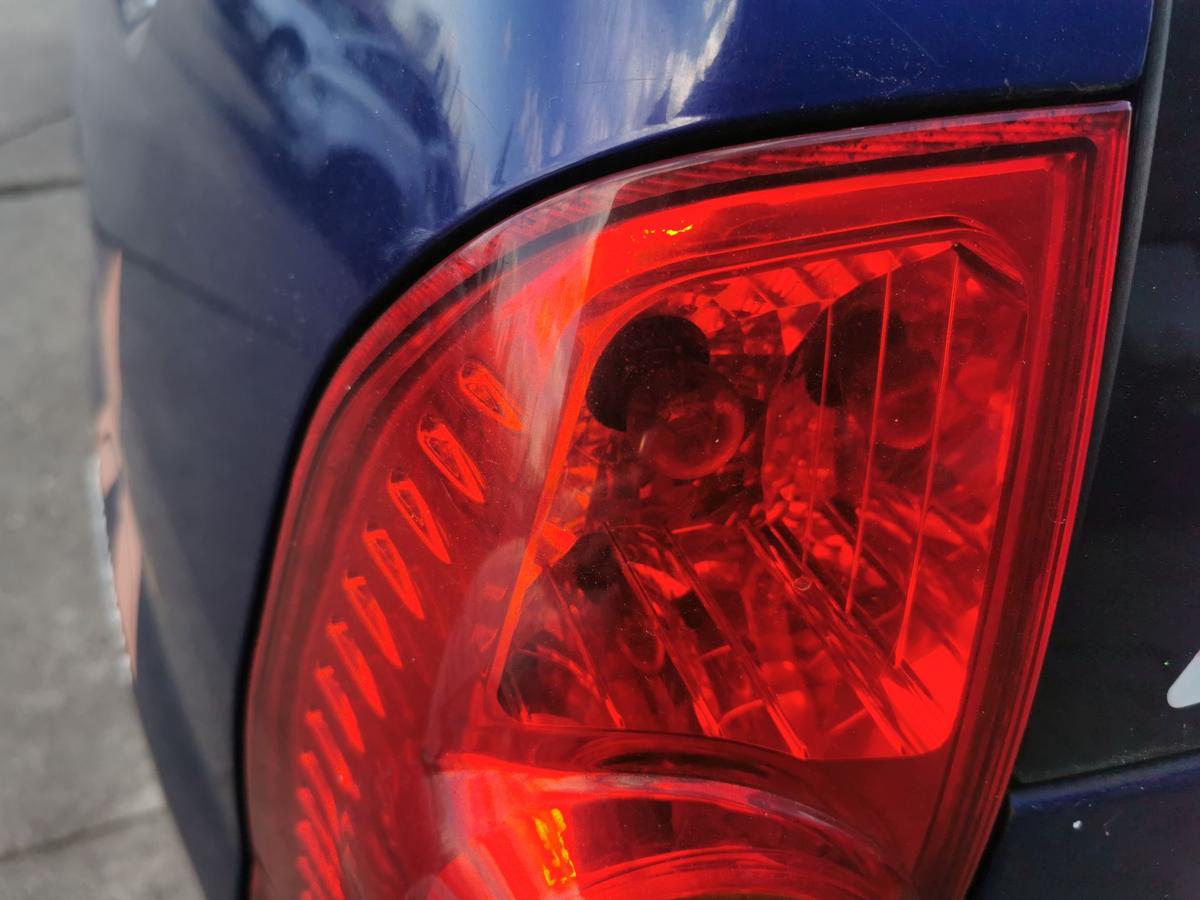 Mitsubishi Space Star DG0 R&uuml;ckleuchte Schlussleuchte R&uuml;cklicht links ab Bj 2002