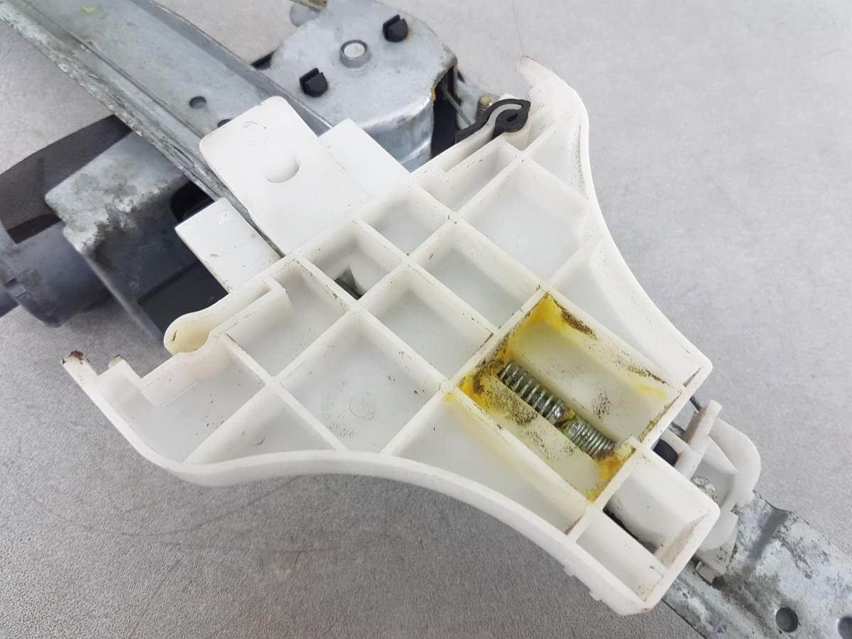 Ford Mondeo Fensterheber hinten rechts 0130821772 Bj2005 Komi