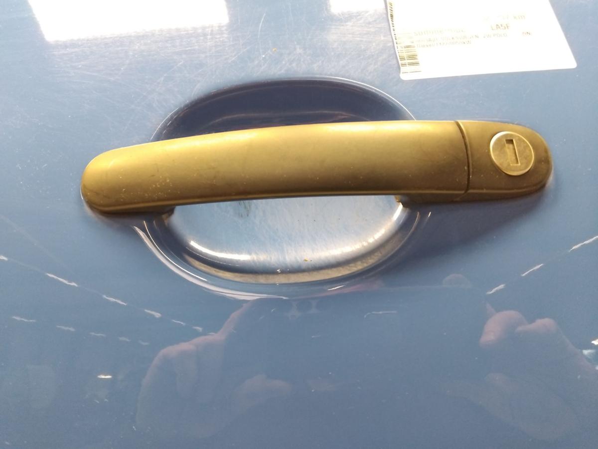 VW Polo 9N3 T&uuml;r vorn links Fahrert&uuml;r 3-T&uuml;rer summerblue LA5F Bj.2009