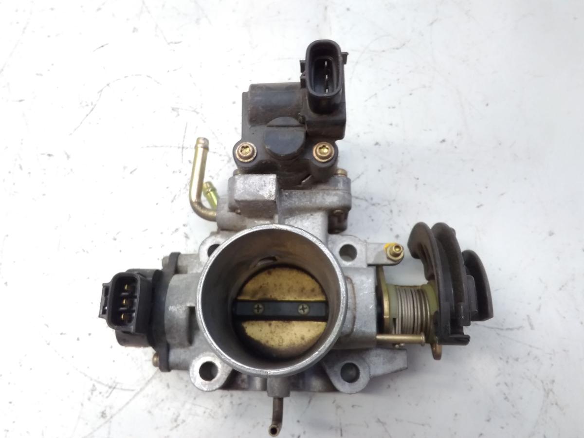 Toyota Corolla E11 BJ1999 original Drosselklappe 116109A19 1.4 63kw 4E-FE