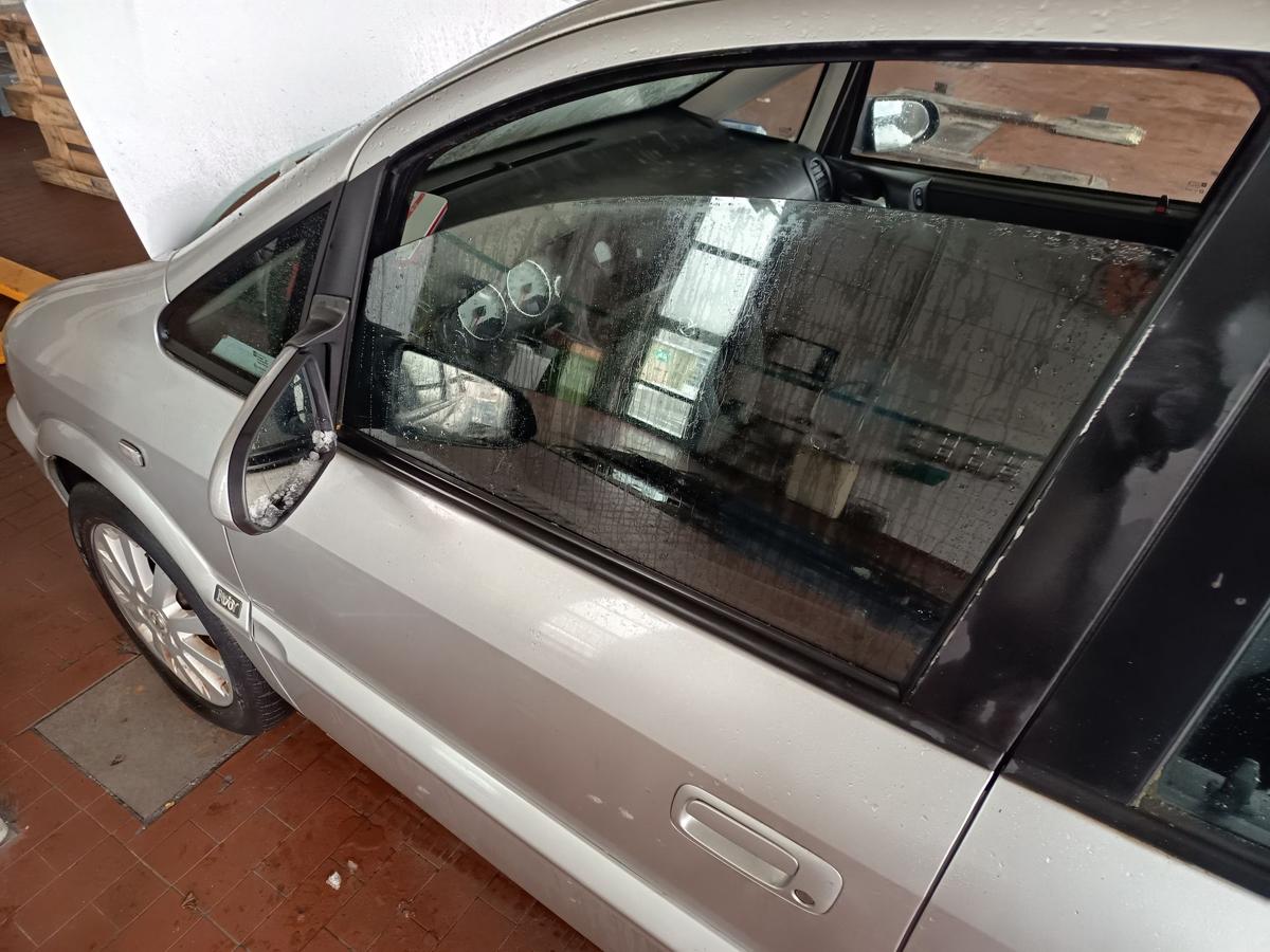 Opel Zafira A original T&uuml;r vorne links Fahrerseite Z157 Starsilber Bj 2005