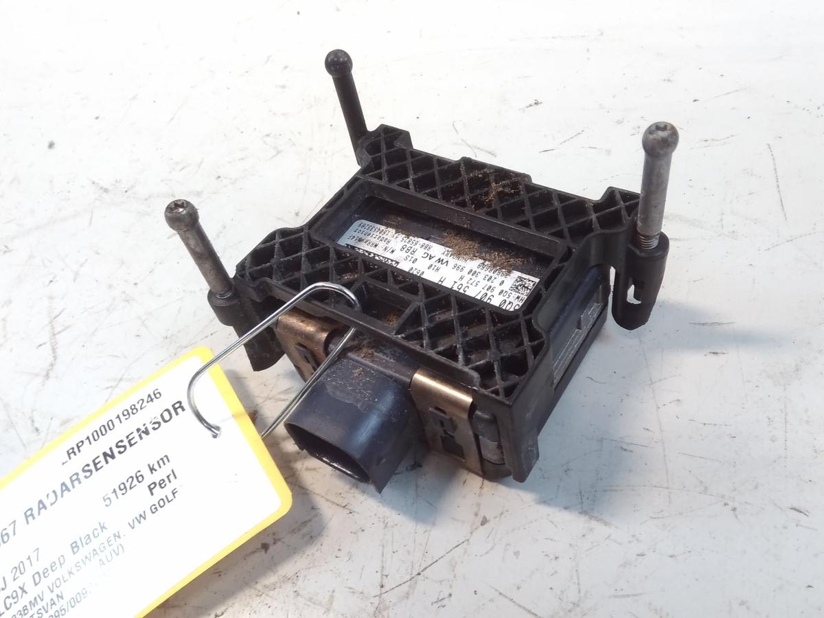 VW Golf Sportsvan original Radarsensor Abstandssensor vorn 5Q0907561H Bj.2017