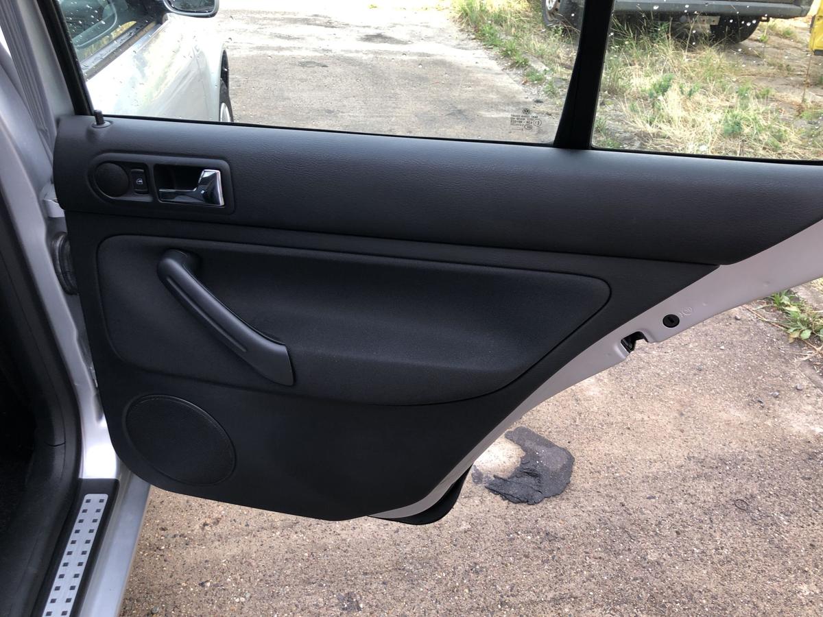 VW Golf 4 IV 1J T&uuml;rverkleidung hinten rechts Fondt&uuml;r EFH 5-t&uuml;rer NICHT Kombi