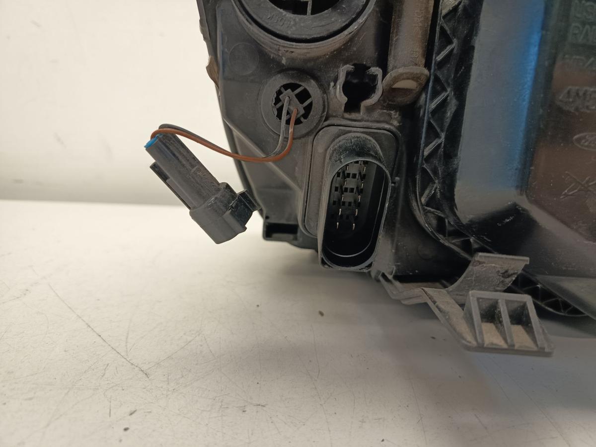 Ford Focus II original Scheinwerfer links mit Kurvenlicht vor Facelift Bj 2007