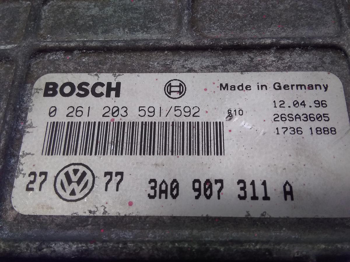 VW Golf 3 Steuergerät Motor 3A0907311A 0261203591 BOSCH 1.8 55kW AAM BJ1996