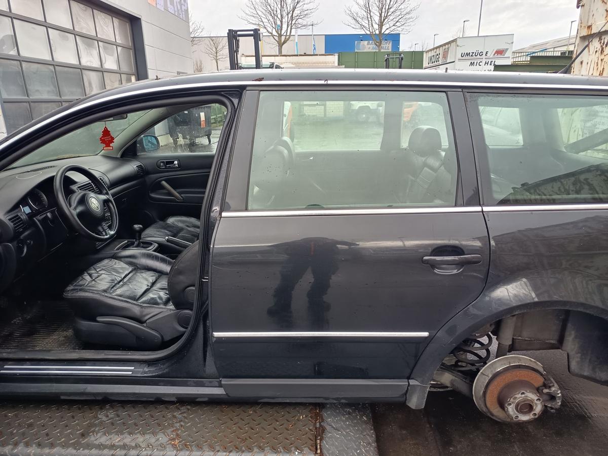 VW Passat 3BG Kombi original T&uuml;r hinten links Fond C9Z Black Magic Bj 2003