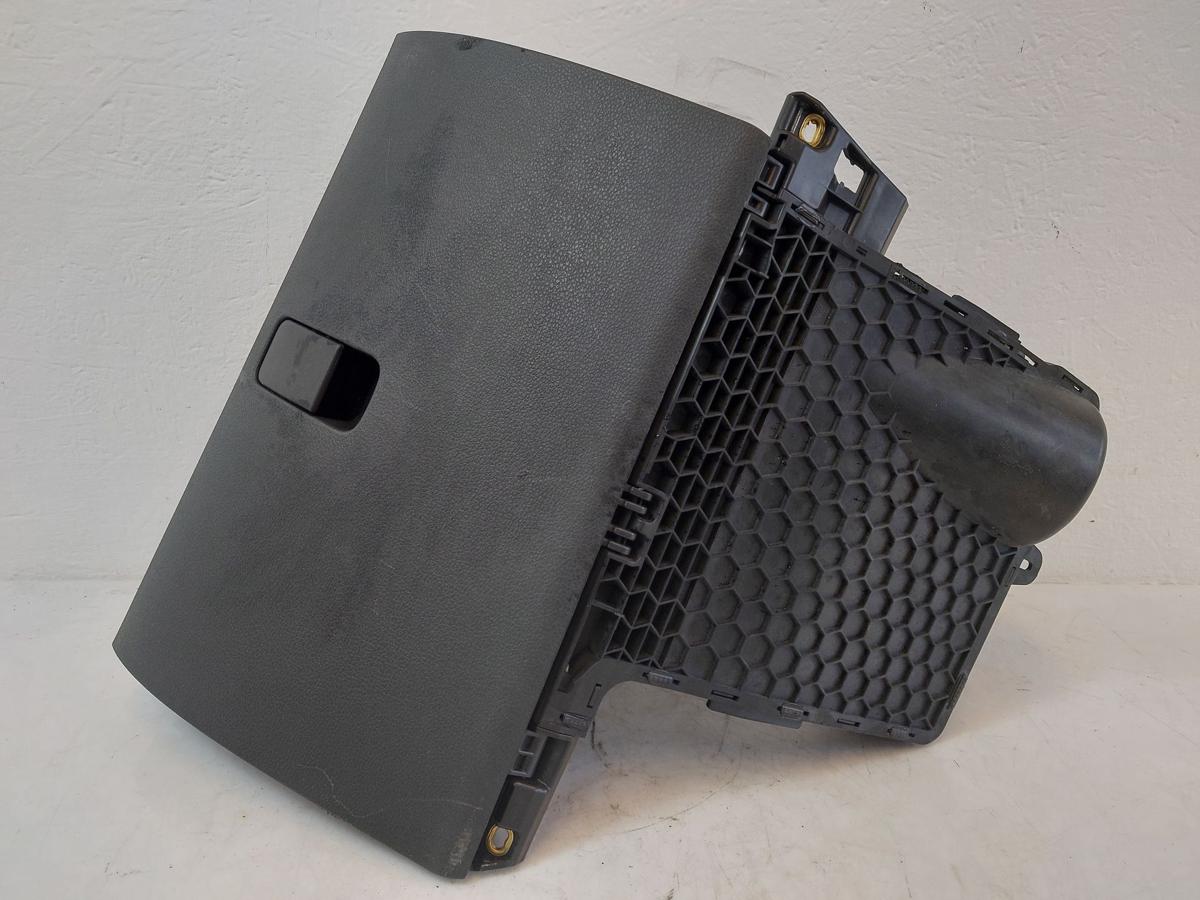 Skoda Fabia 3 III NJ Handschuhfach rechts Handschuhkasten Schalttafelkasten