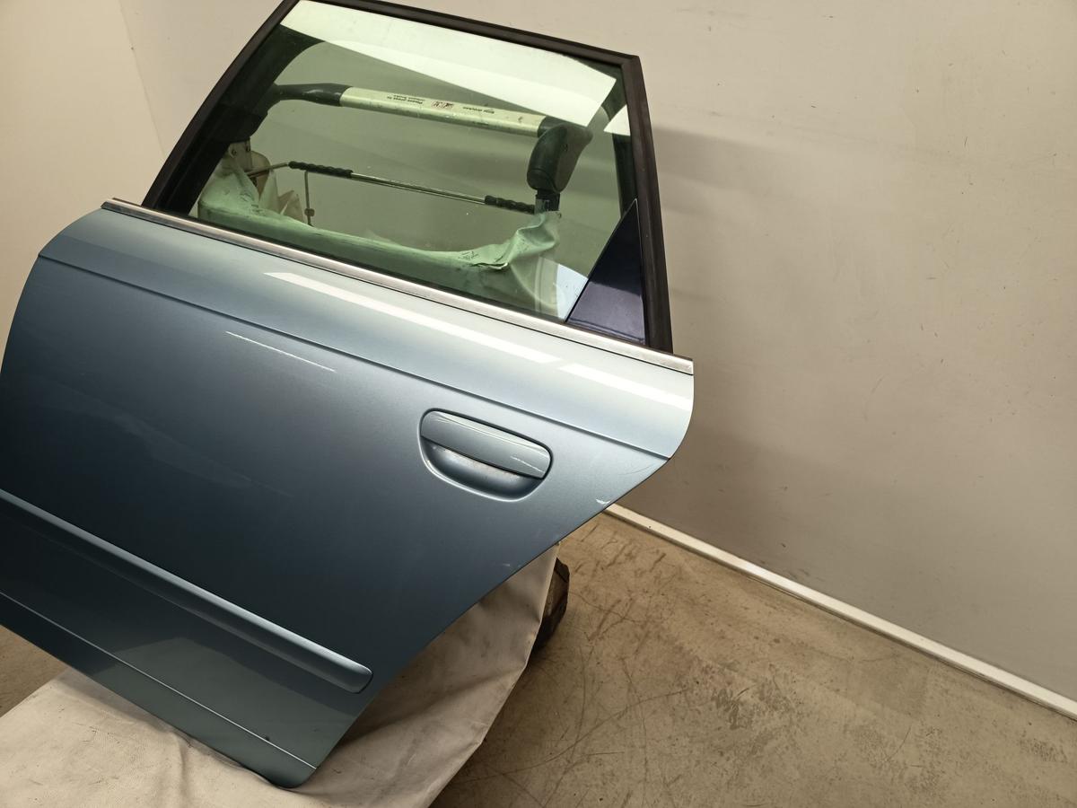 Audi A4 8E Avant orig Tür hinten links Fahrerseite LY5J-Liquidblaumet. Bj 2005